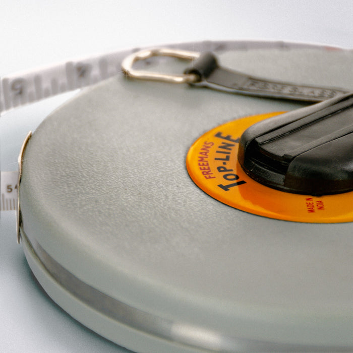 Eisco – 30 Meter Fiberglass Tape Measure with PVC Covering and Flush Winding Handle – Metric and Imperial Markings – Non-Conductive Waterproof Measuring Tool for Lab Field and STEM Education Use