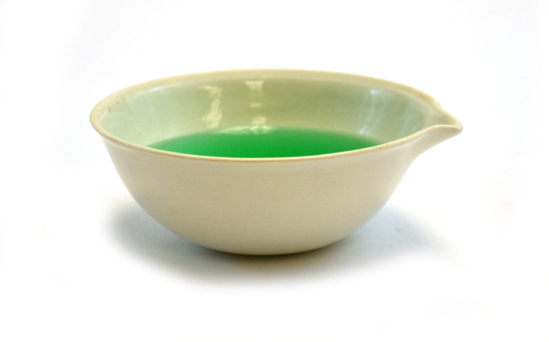 Evaporating Dish, 250 ml, outer dia 115mm, Porcelain, round form with spout