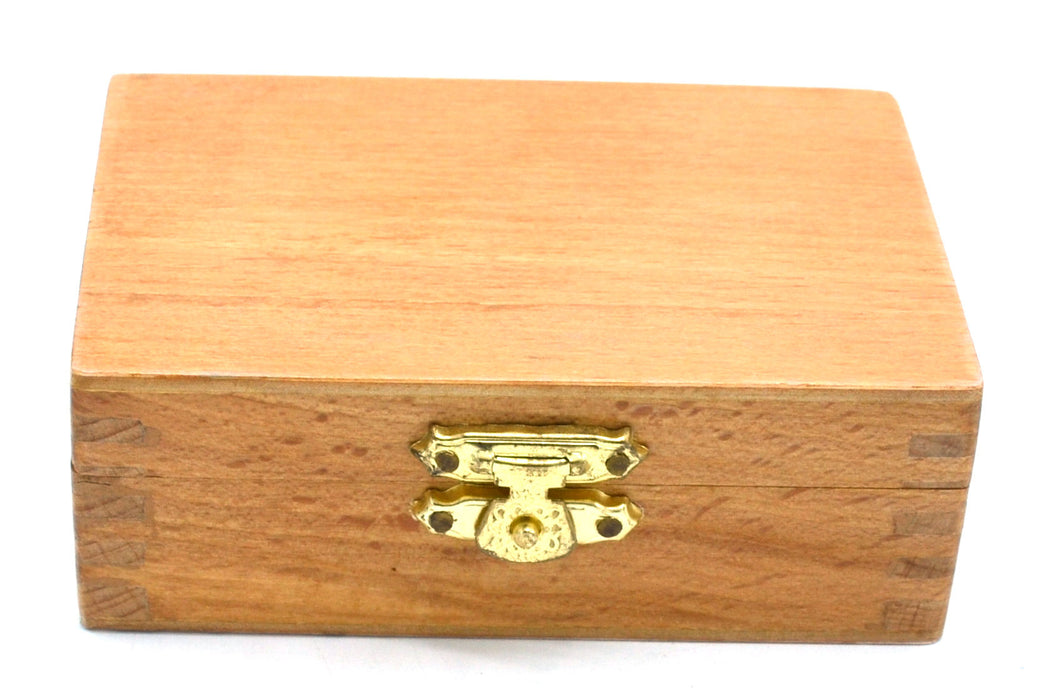 Wooden Slide Box for 12 Slides with Latch, Fits 75x25mm Slides - Eisco Labs