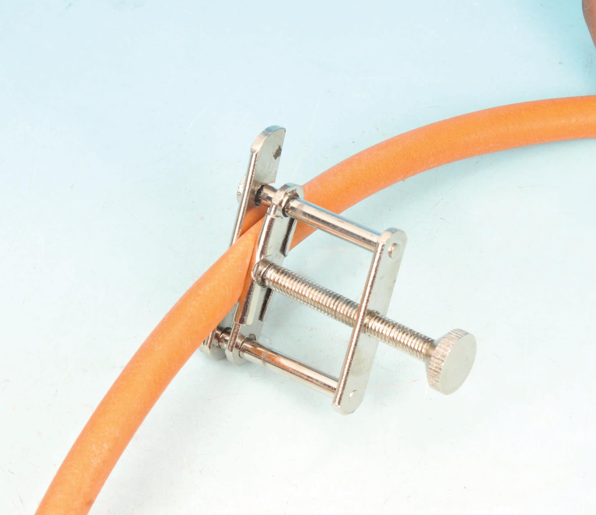Clips — Eisco Labs
