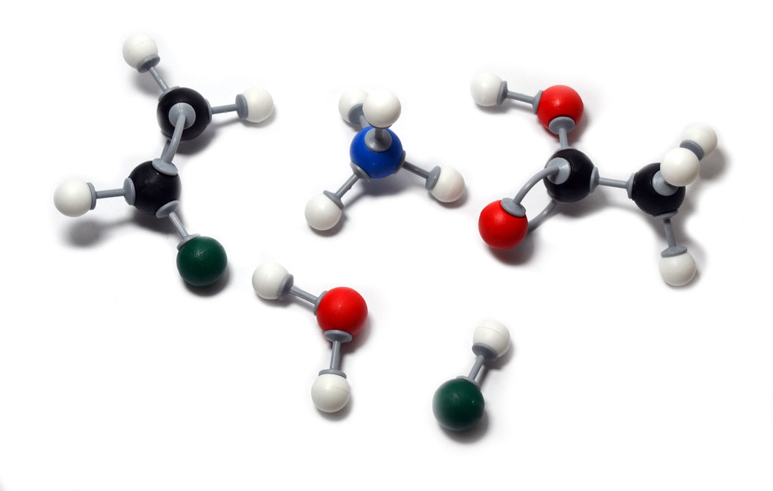 EISCO Molecular Model Set - Basic Organic Chemistry (30 Atoms, 24 Bonds)